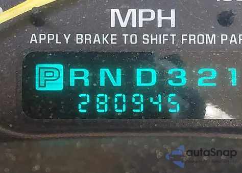 2000 Chevrolet Silverado 1500 Ls z USA, uszkodzony, nr VIN 1GCEK19T4YE207167